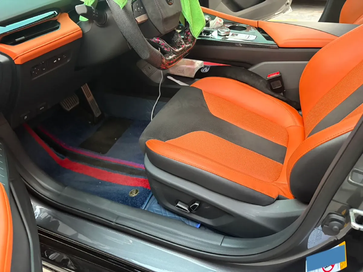 2023 ChangAn UNI-V 2.0T 233HP L4 8AT,autocango,china used car exporter,china ev exporter,chinese used car exporter,chinese used ev exporter