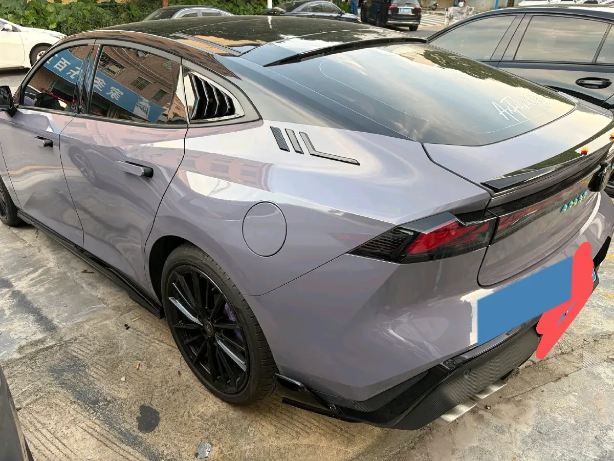 2023 ChangAn UNI-V 2.0T 233HP L4 8AT,autocango,china used car exporter,china ev exporter,chinese used car exporter,chinese used ev exporter