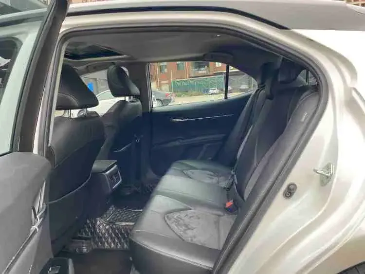 2021 TOYOTA CAMRY thumbnail 3