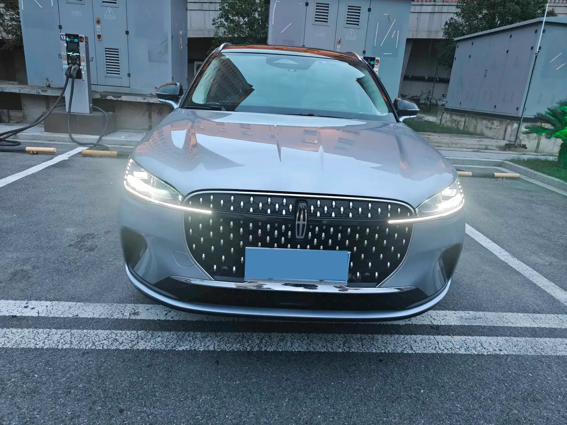 2023 LINCOLN CORSAIR thumbnail 2