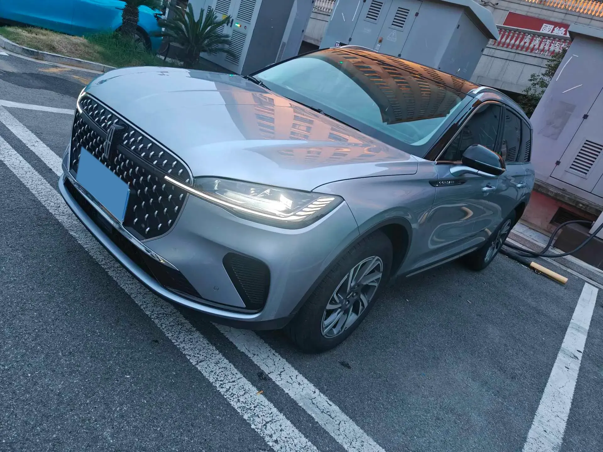 2023 LINCOLN CORSAIR view 1