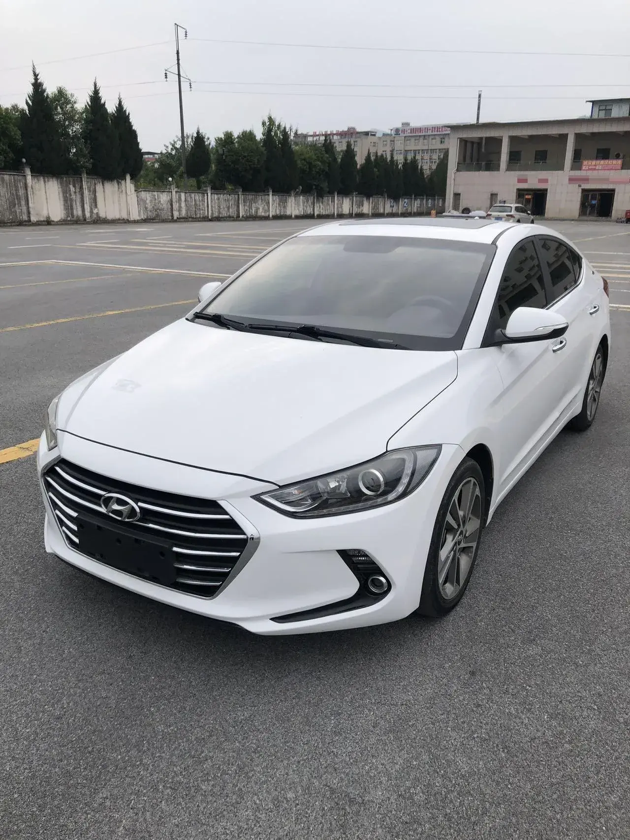 2016 HYUNDAI ELANTRA view 1