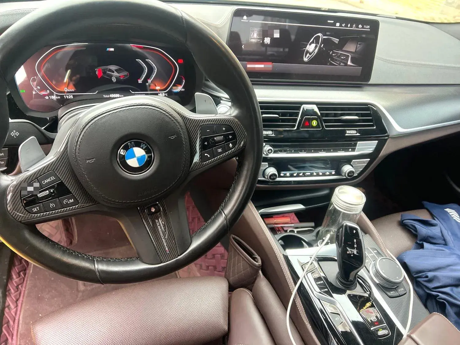 2022 BMW 5 thumbnail 2