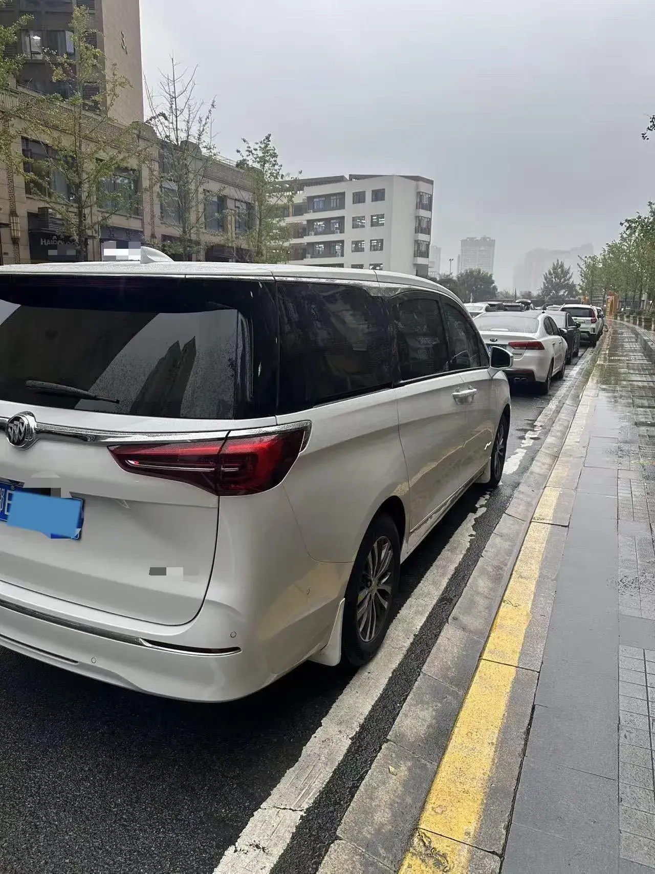 2021 BUICK GL8 thumbnail 4