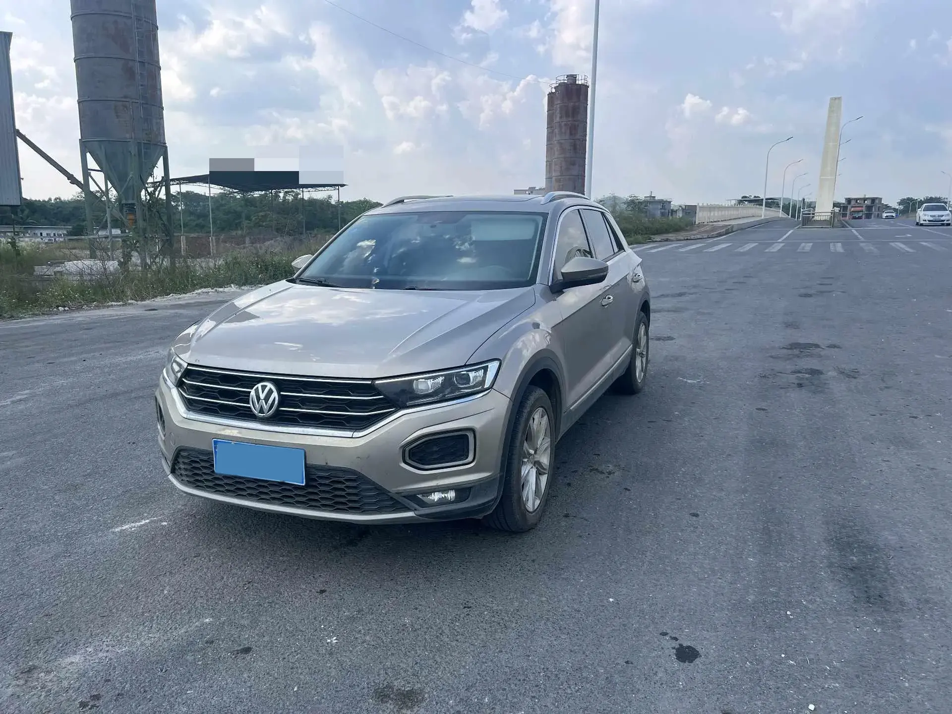 2018 VOLKSWAGEN T-ROC view 1