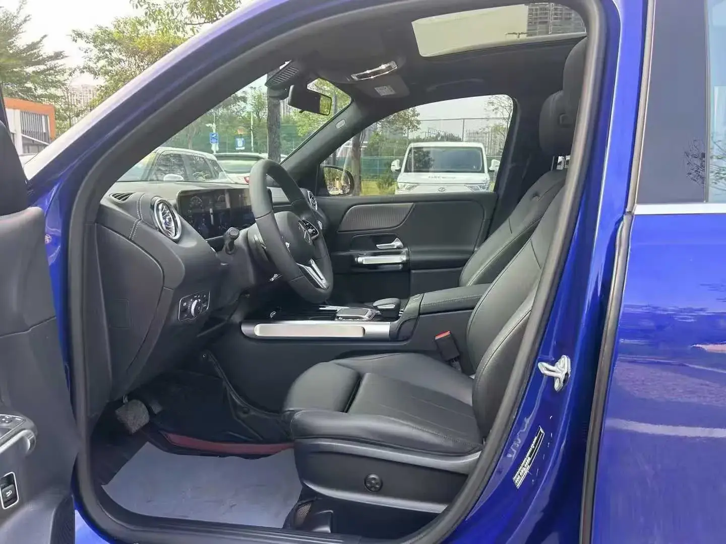 2020 MERCEDES-BENZ GLB thumbnail 4