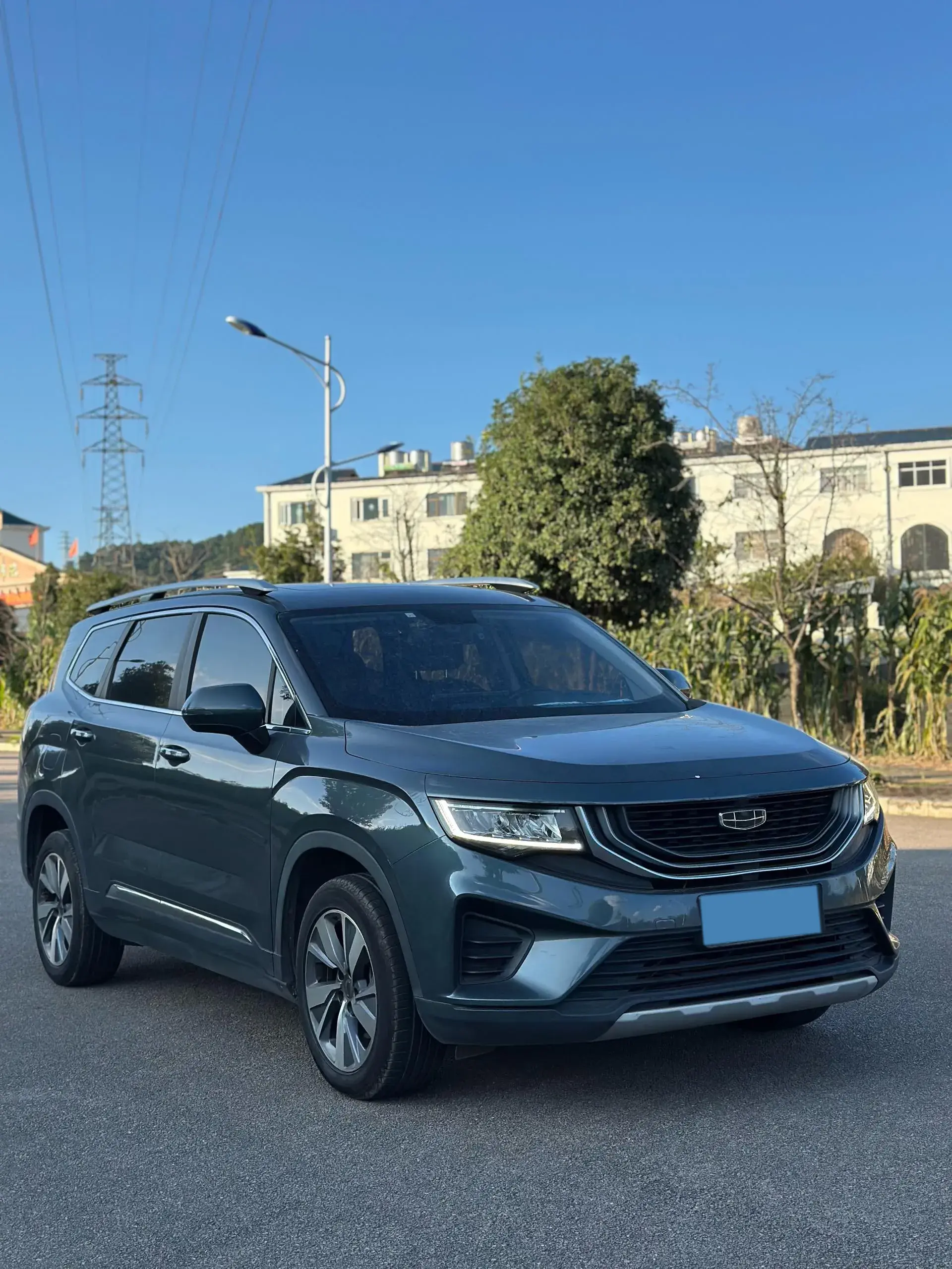 2020 GEELY OKAVANGO thumbnail 2