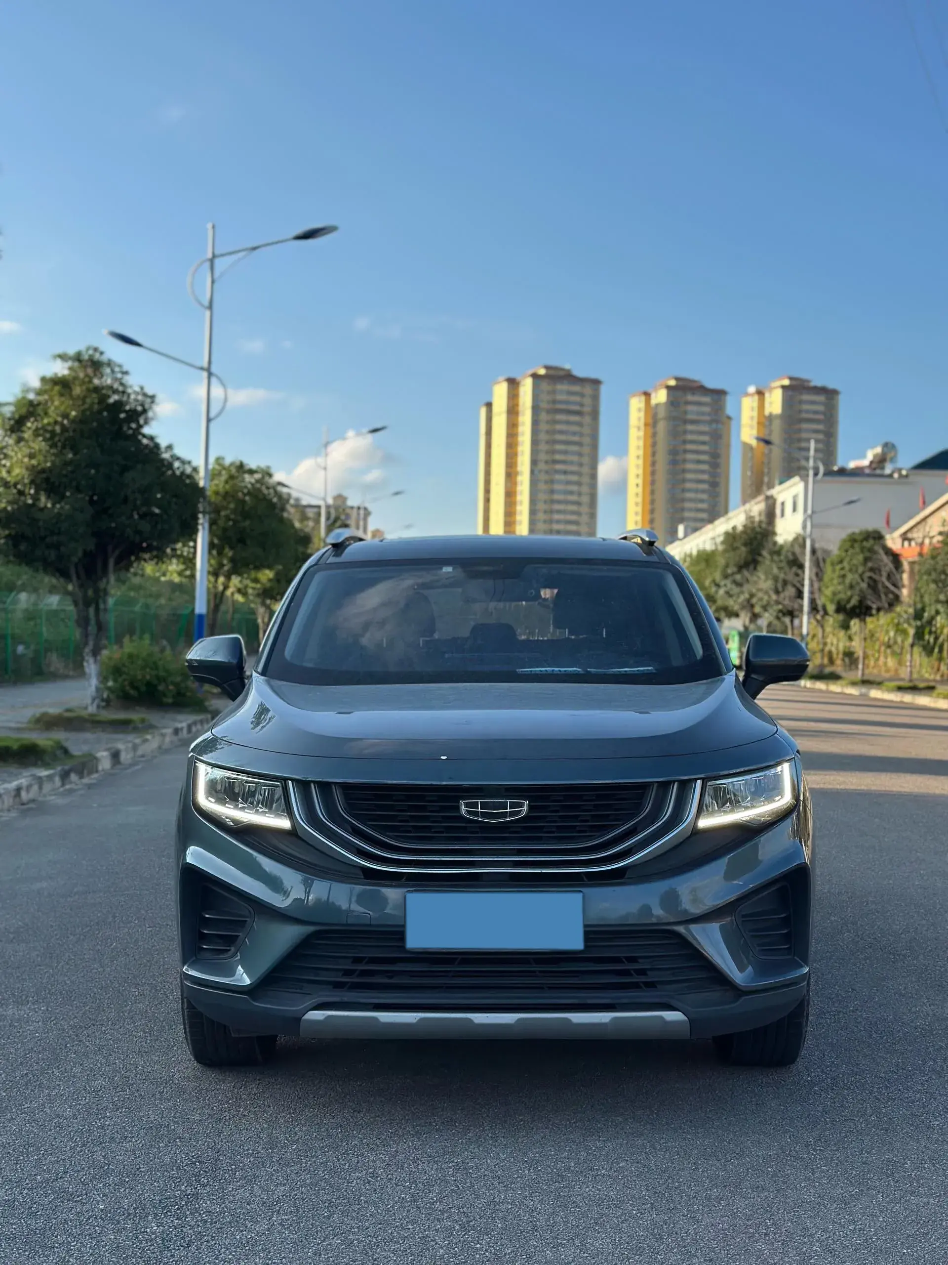 2020 GEELY OKAVANGO thumbnail 3
