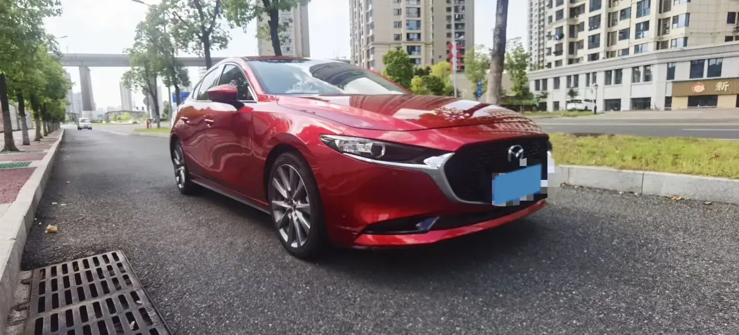 2021 MAZDA 3 thumbnail 3