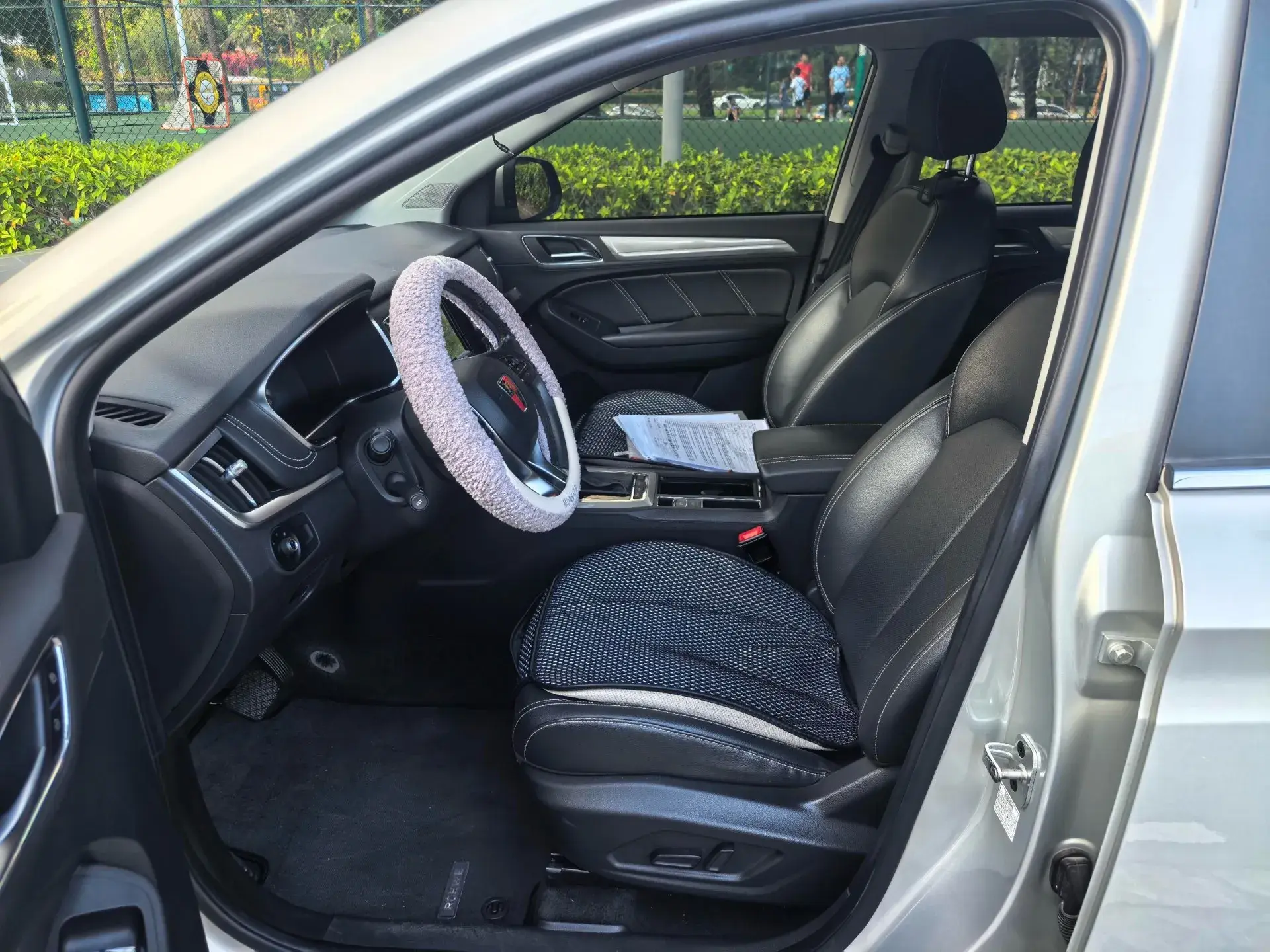 2017 ROEWE RX5 thumbnail 4