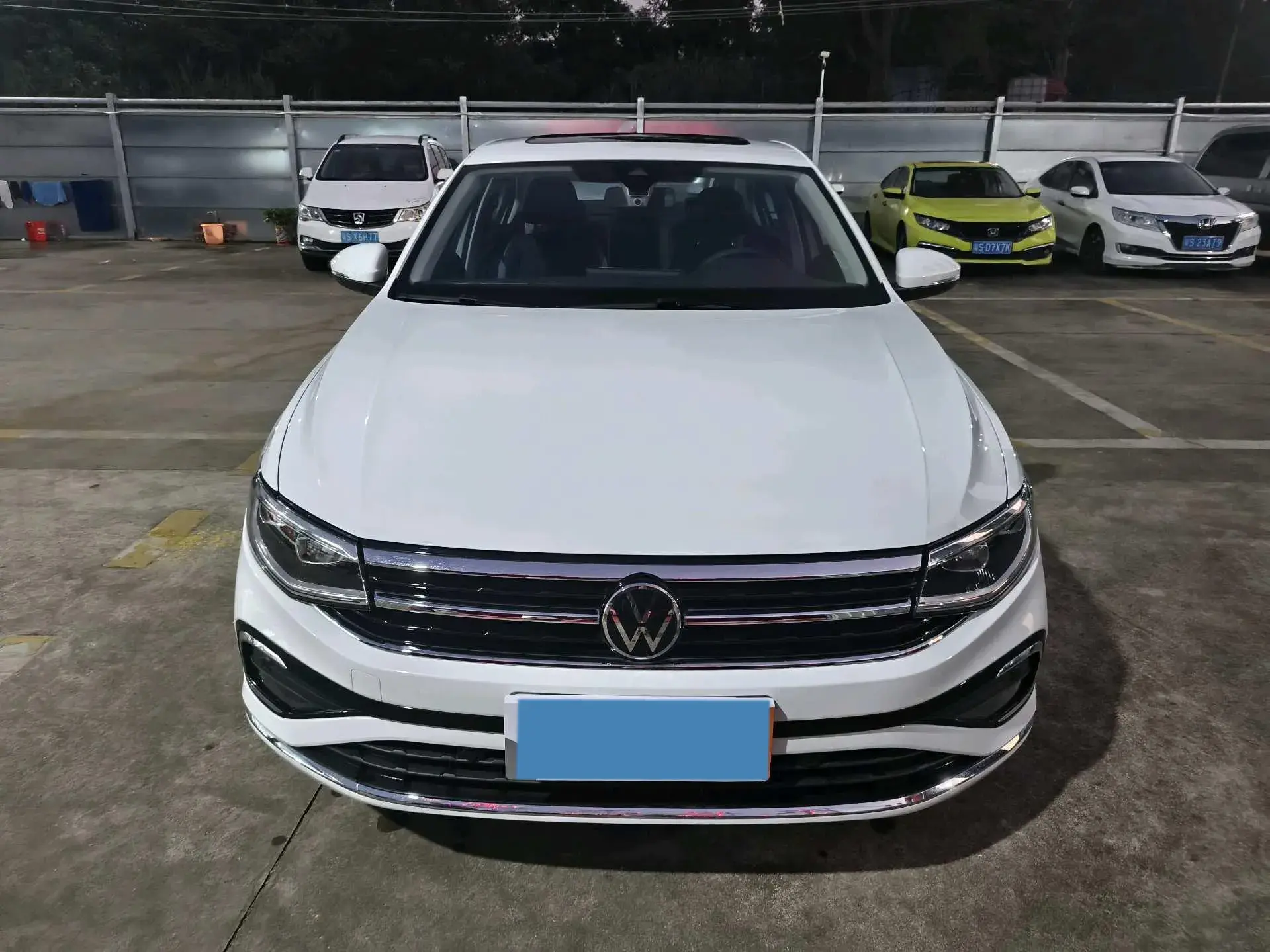 2023 VOLKSWAGEN BORA thumbnail 2