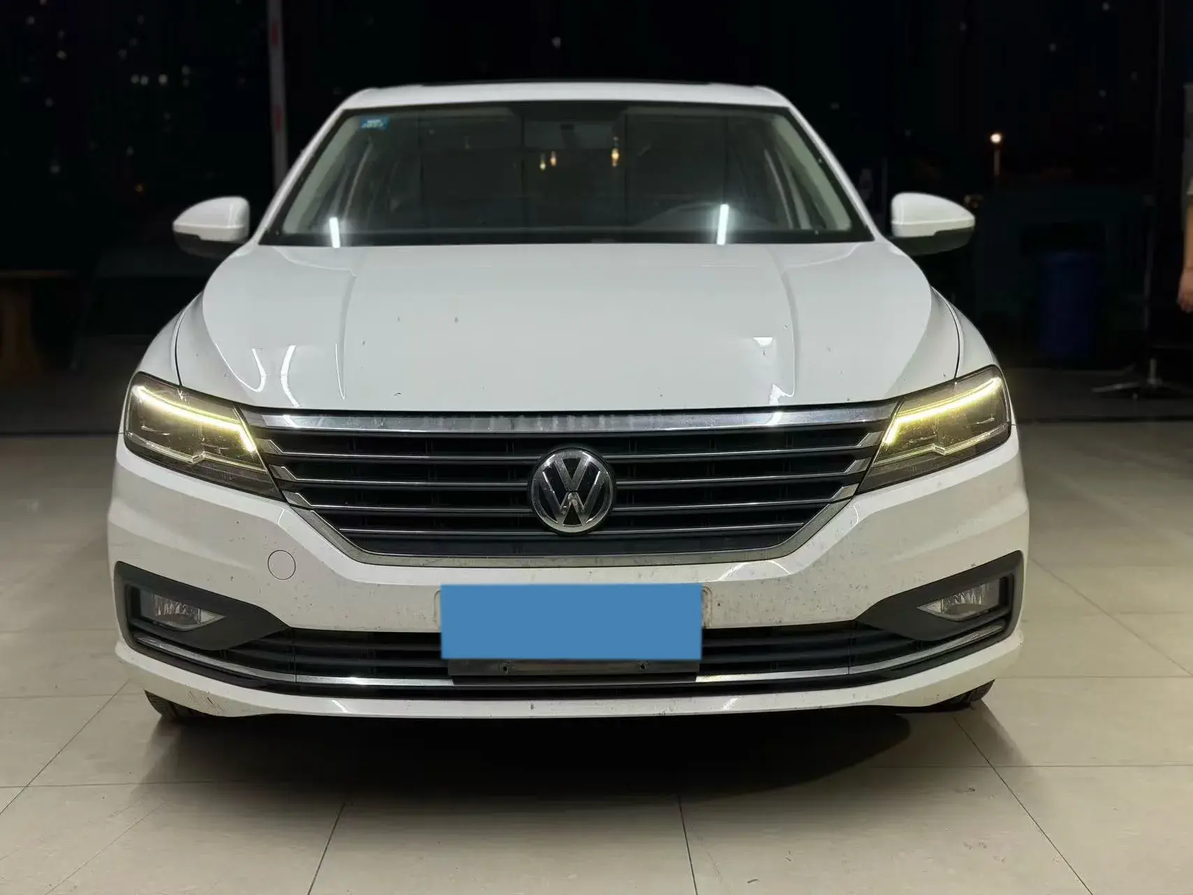2019 VOLKSWAGEN LAVIDA thumbnail 2
