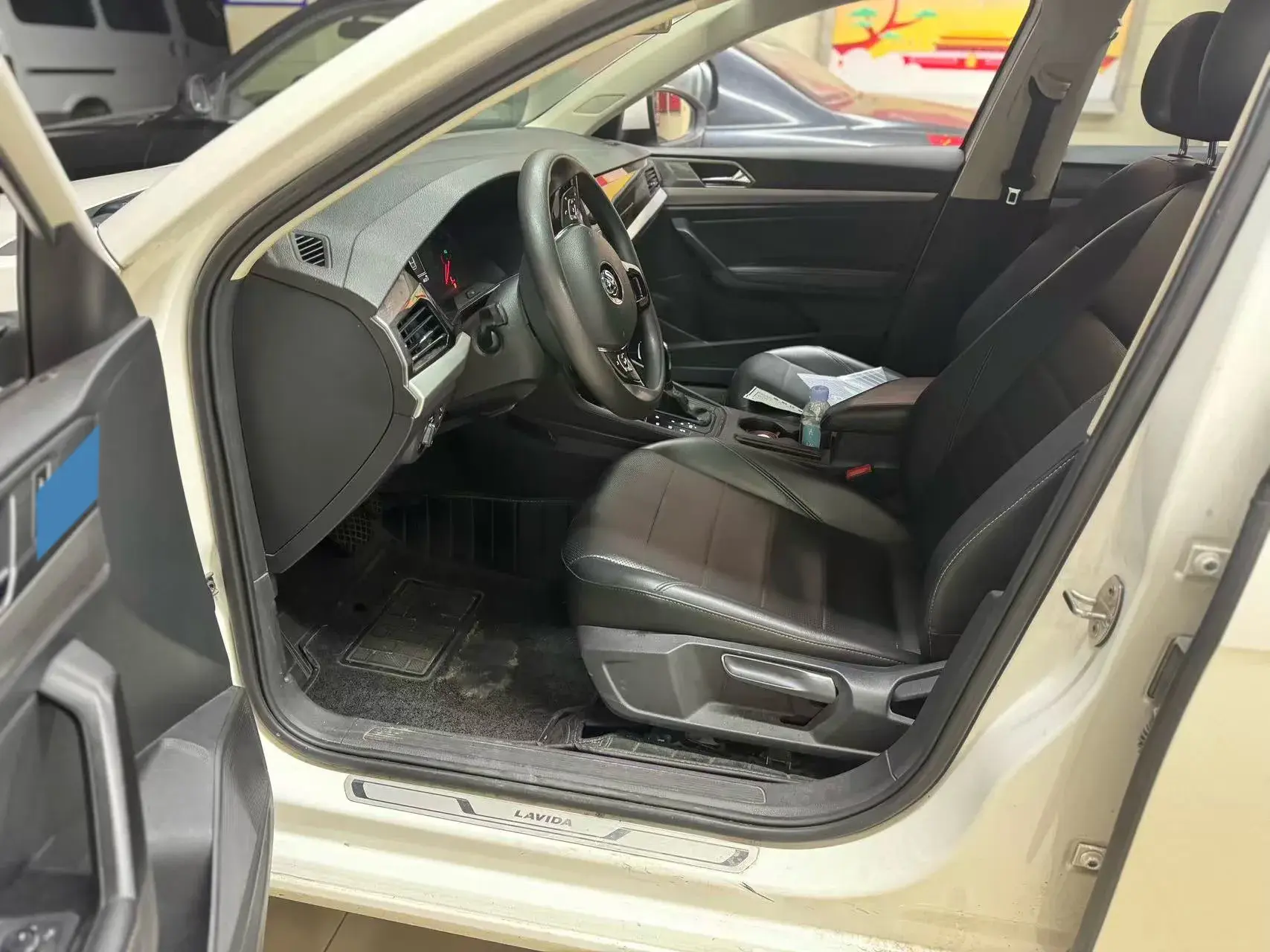 2019 VOLKSWAGEN LAVIDA thumbnail 4