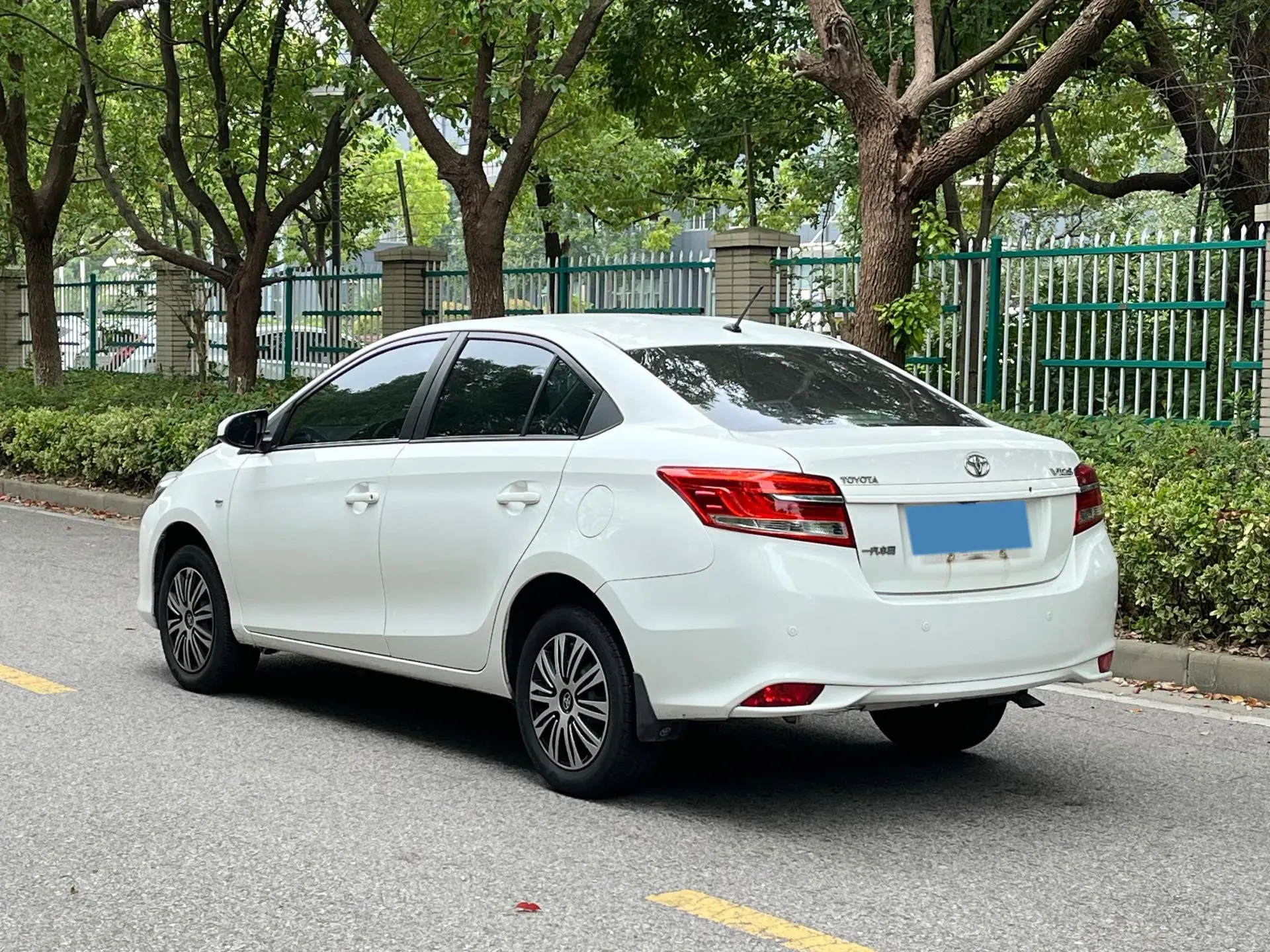 2017 TOYOTA VIOS thumbnail 3