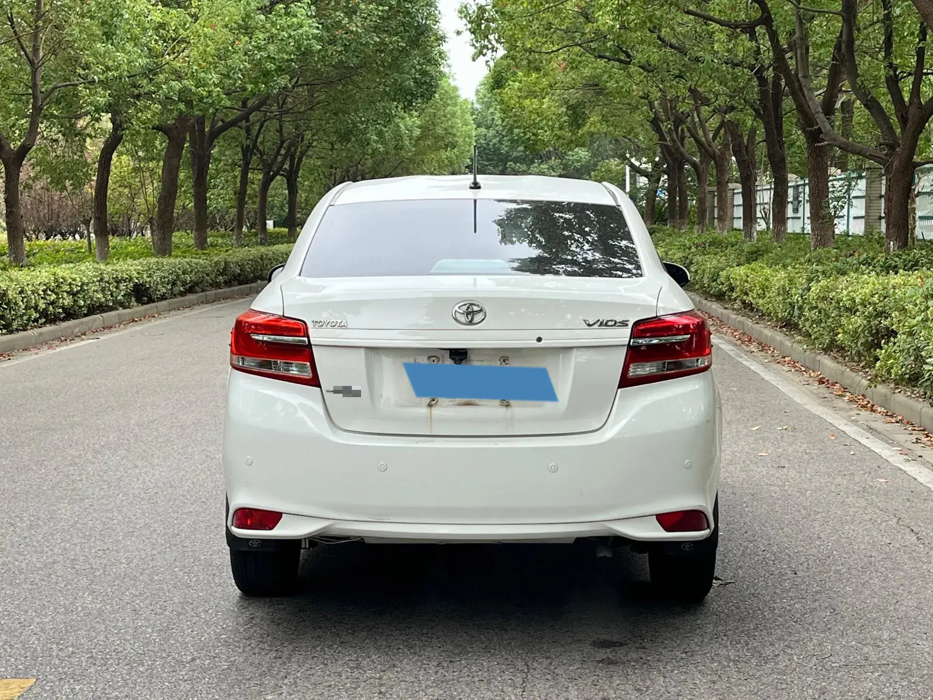 2017 TOYOTA VIOS thumbnail 4