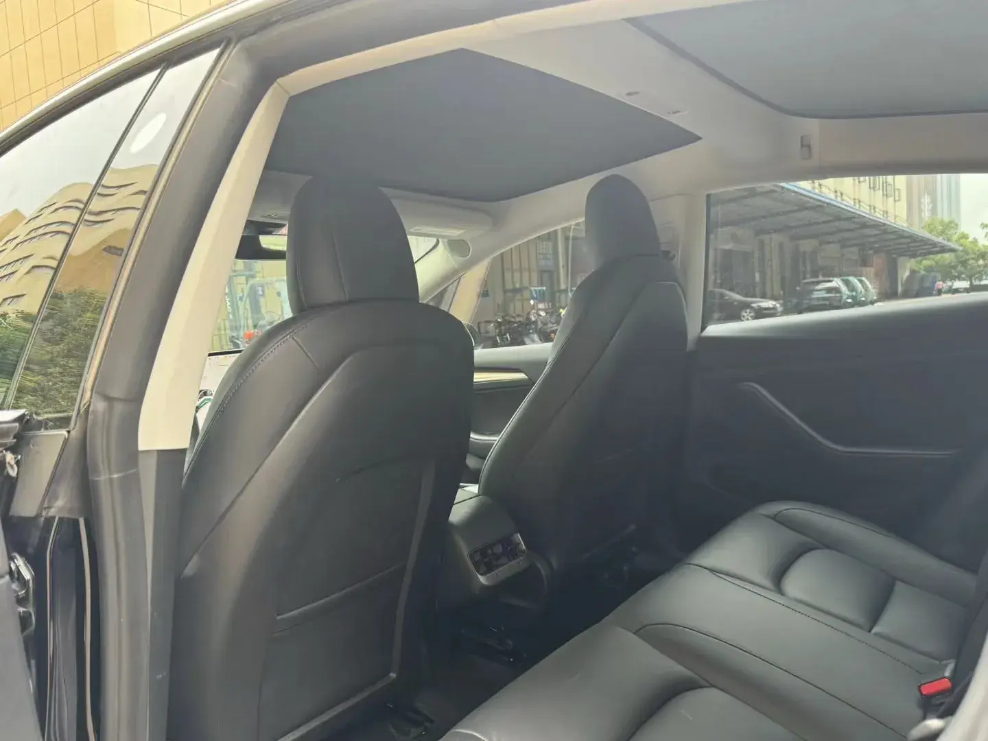 2021 TESLA MODEL thumbnail 4