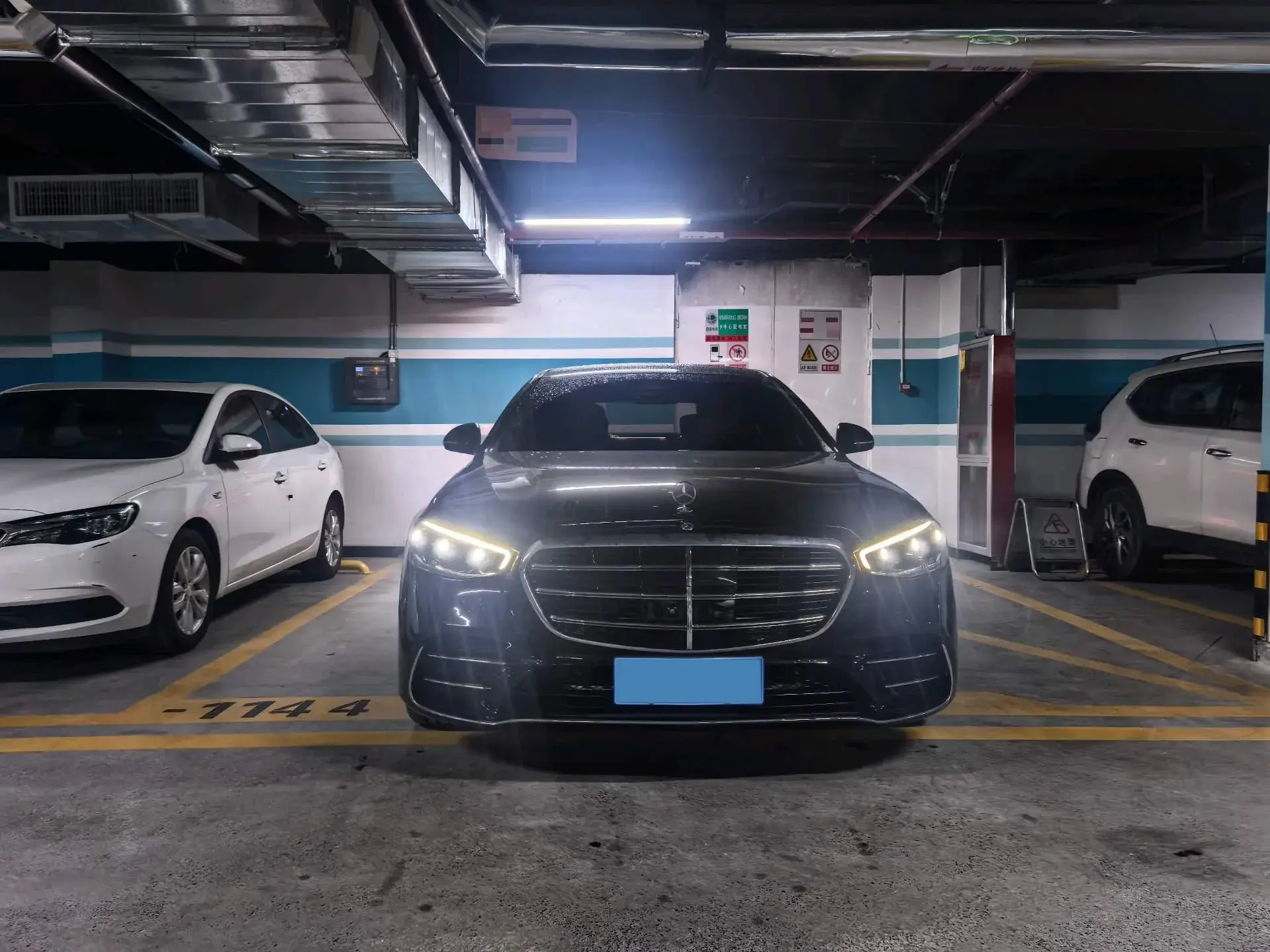 2023 MERCEDES-BENZ S thumbnail 2