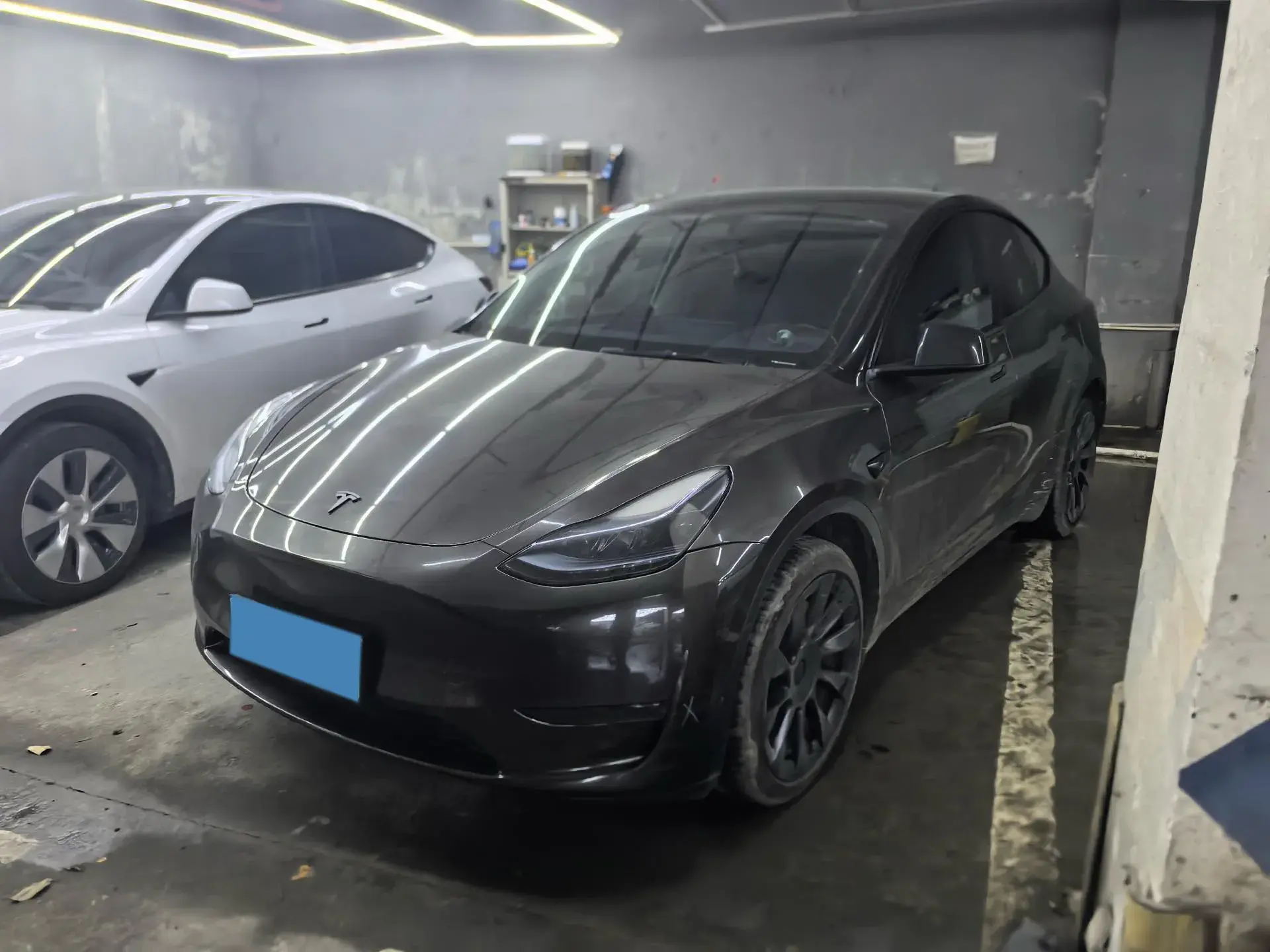 2023 TESLA MODEL view 1