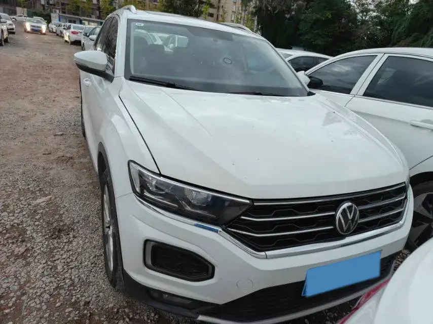 2022 VOLKSWAGEN T-ROC thumbnail 2