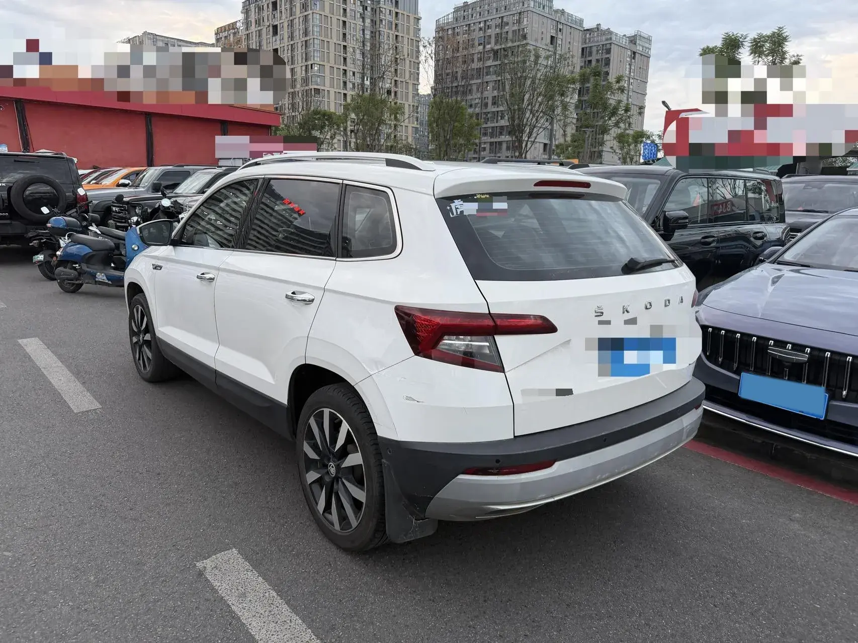 2021 SKODA KAROQ thumbnail 4