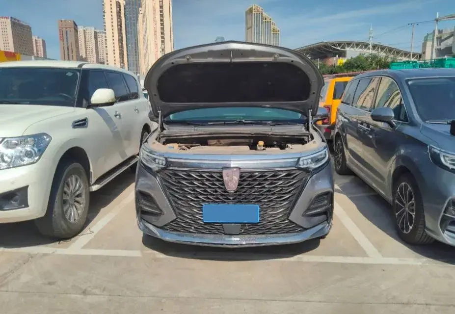 2022 ROEWE IMAX8 thumbnail 3