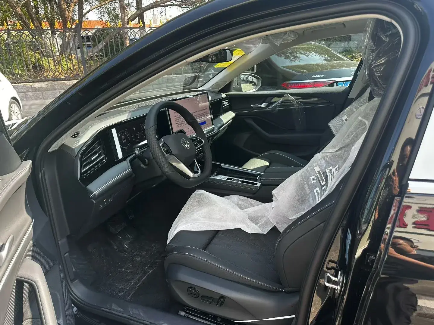 2024 VOLKSWAGEN MAGOTAN thumbnail 4