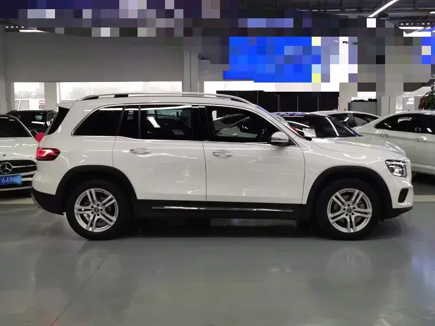 2022 MERCEDES-BENZ GLB thumbnail 4