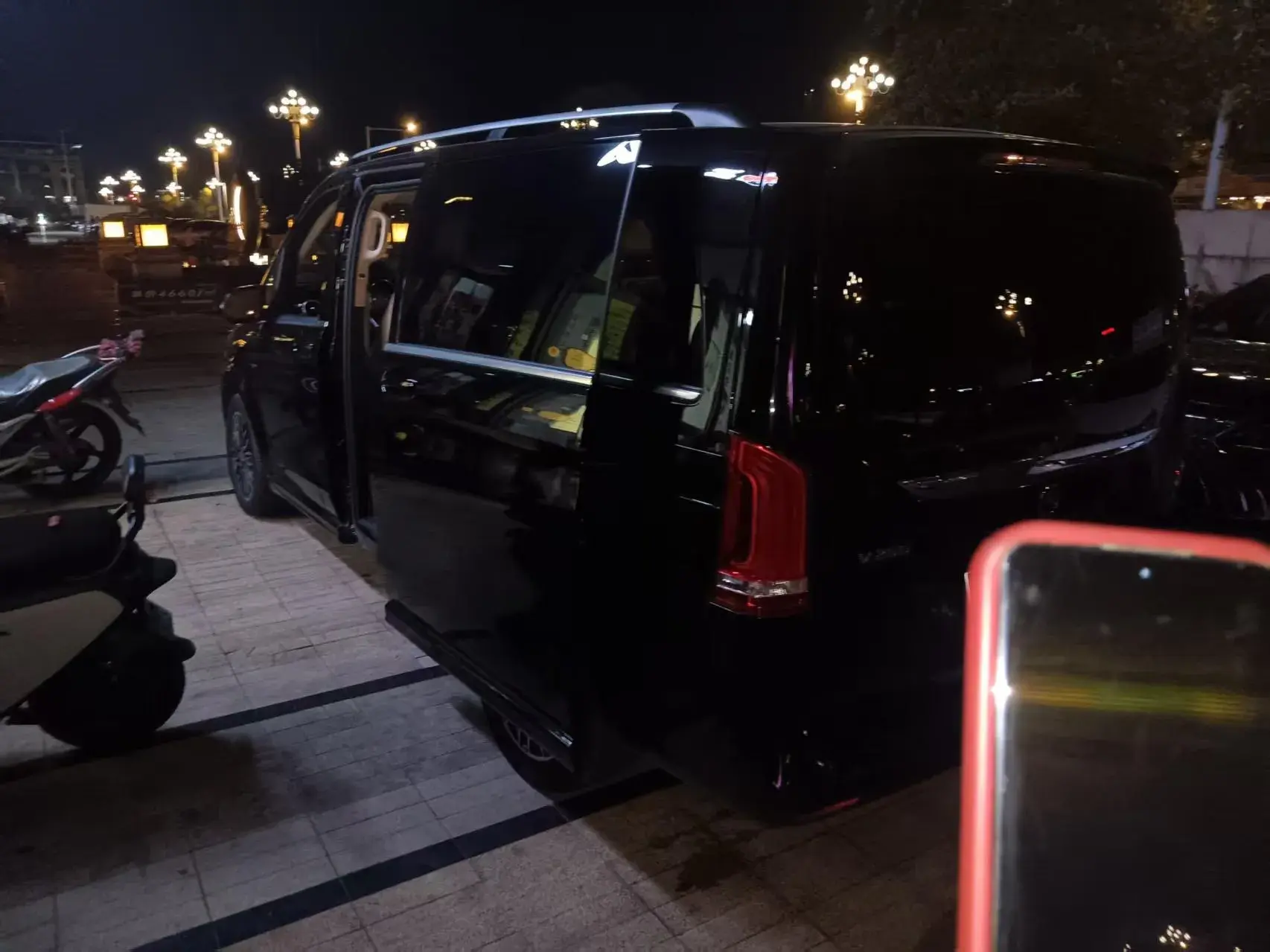 2018 MERCEDES-BENZ V thumbnail 3
