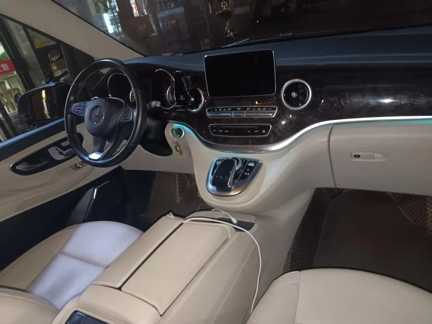 2018 MERCEDES-BENZ V thumbnail 4