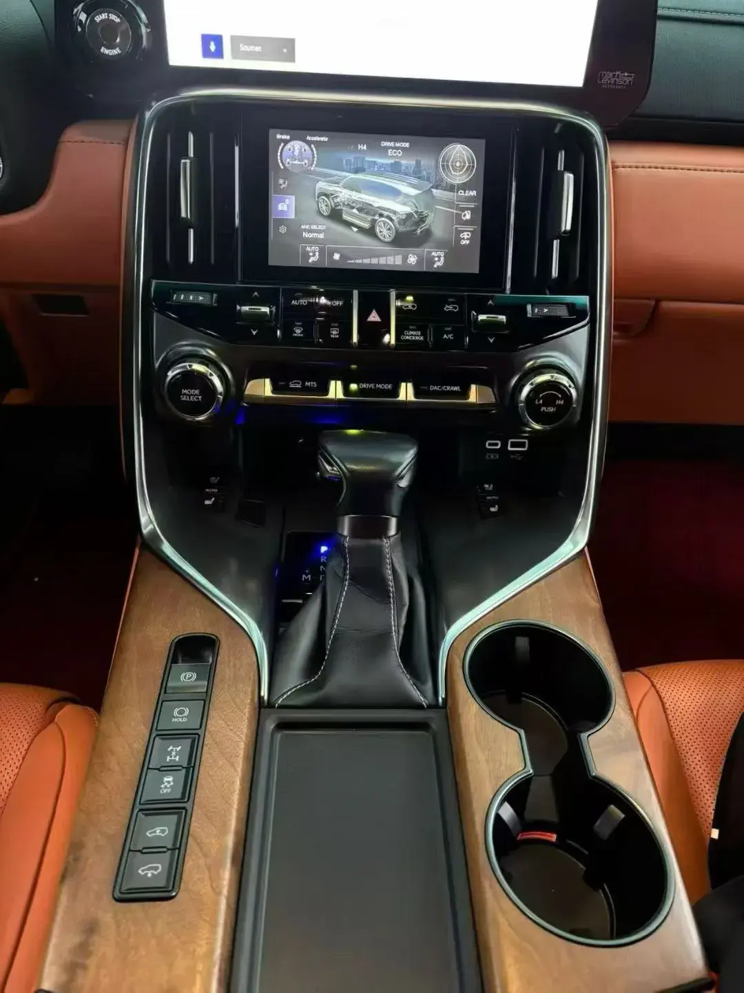 2020 BMW 5 thumbnail 2