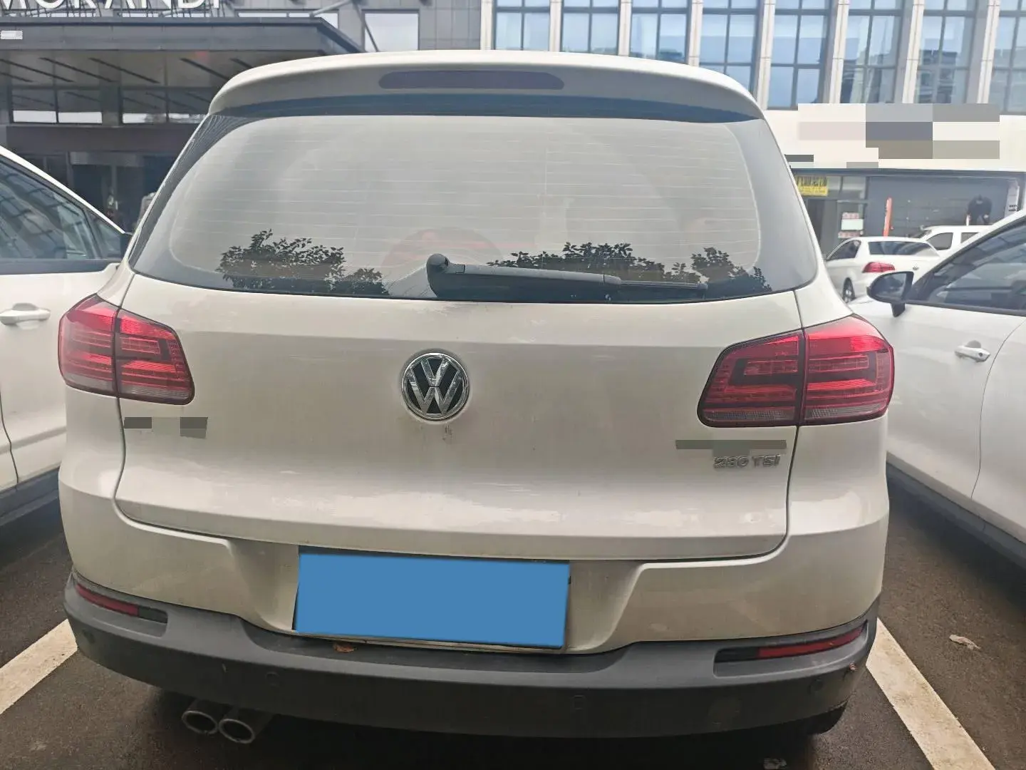 2016 VOLKSWAGEN TIGUAN thumbnail 4