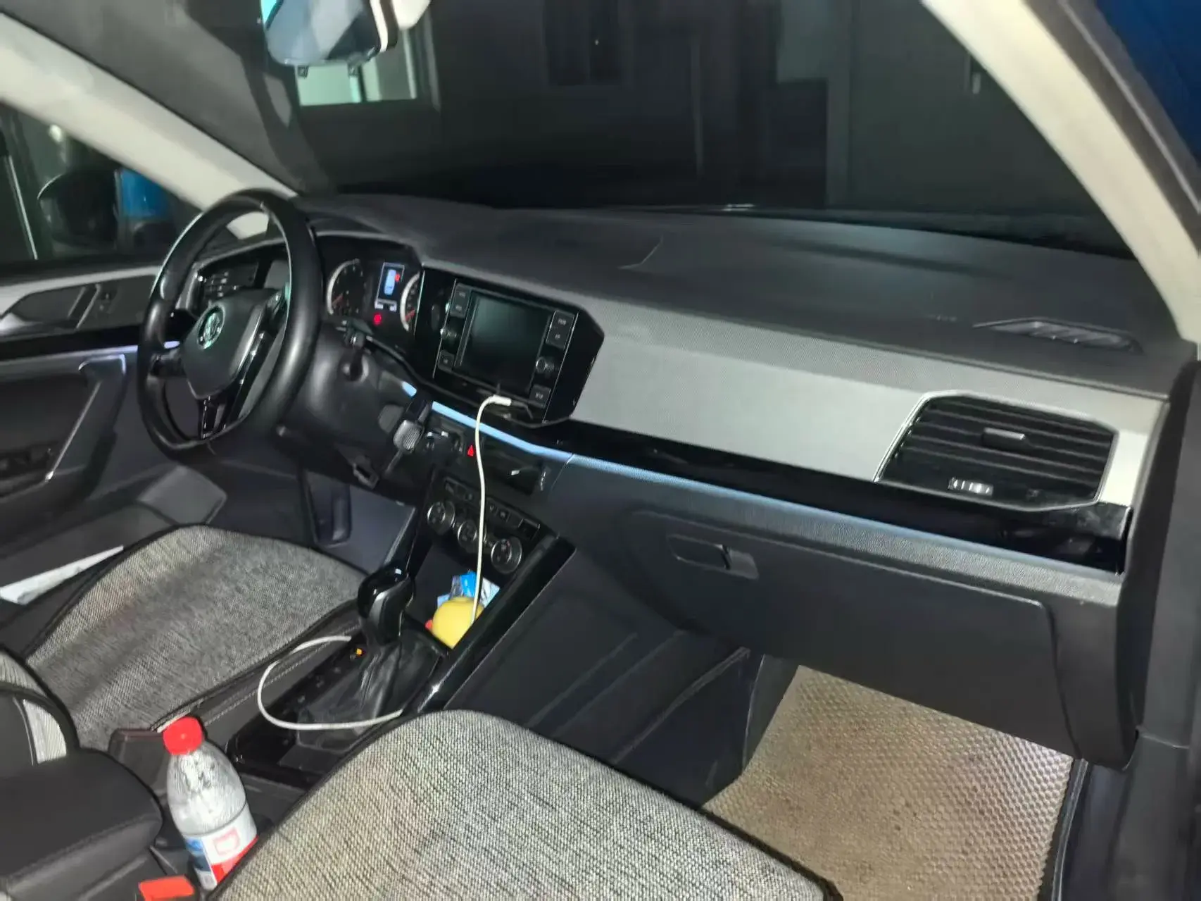 2019 VOLKSWAGEN TAYRON thumbnail 2