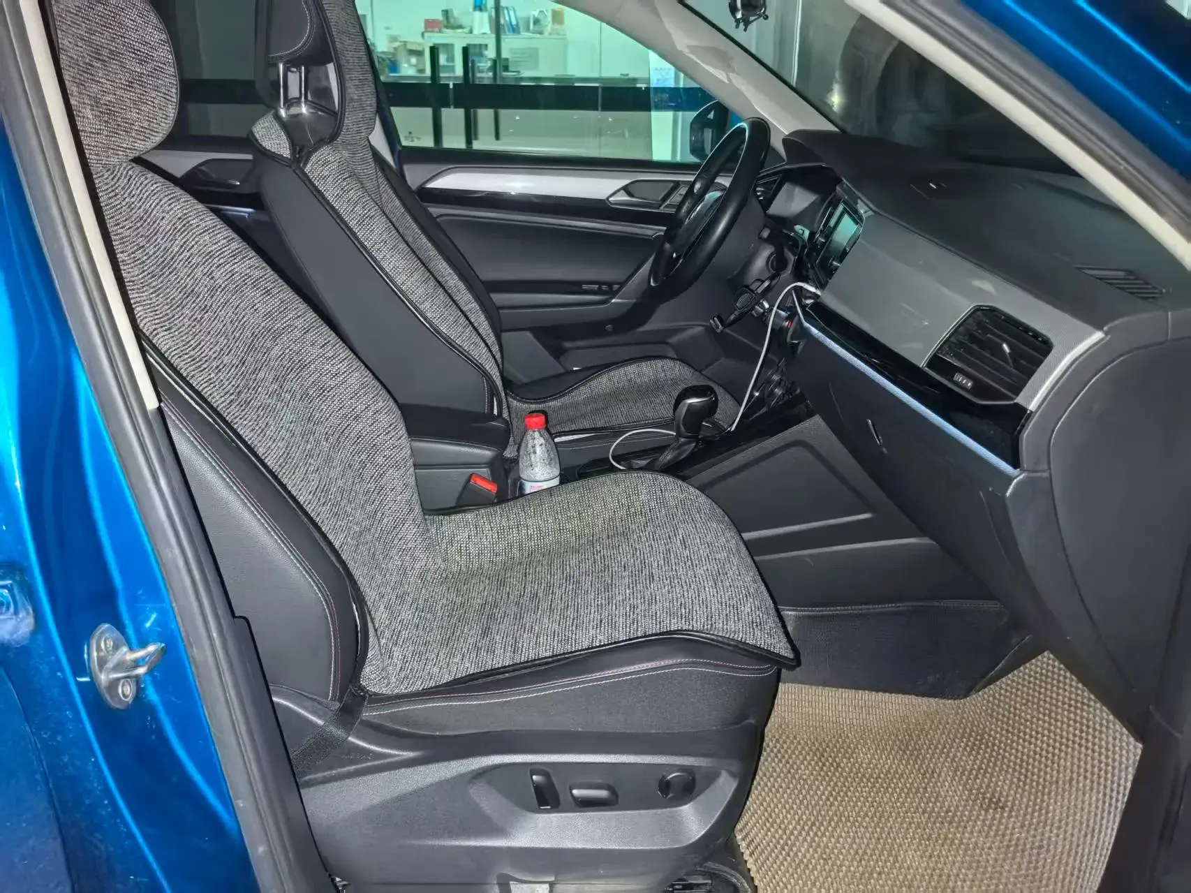 2019 VOLKSWAGEN TAYRON thumbnail 3