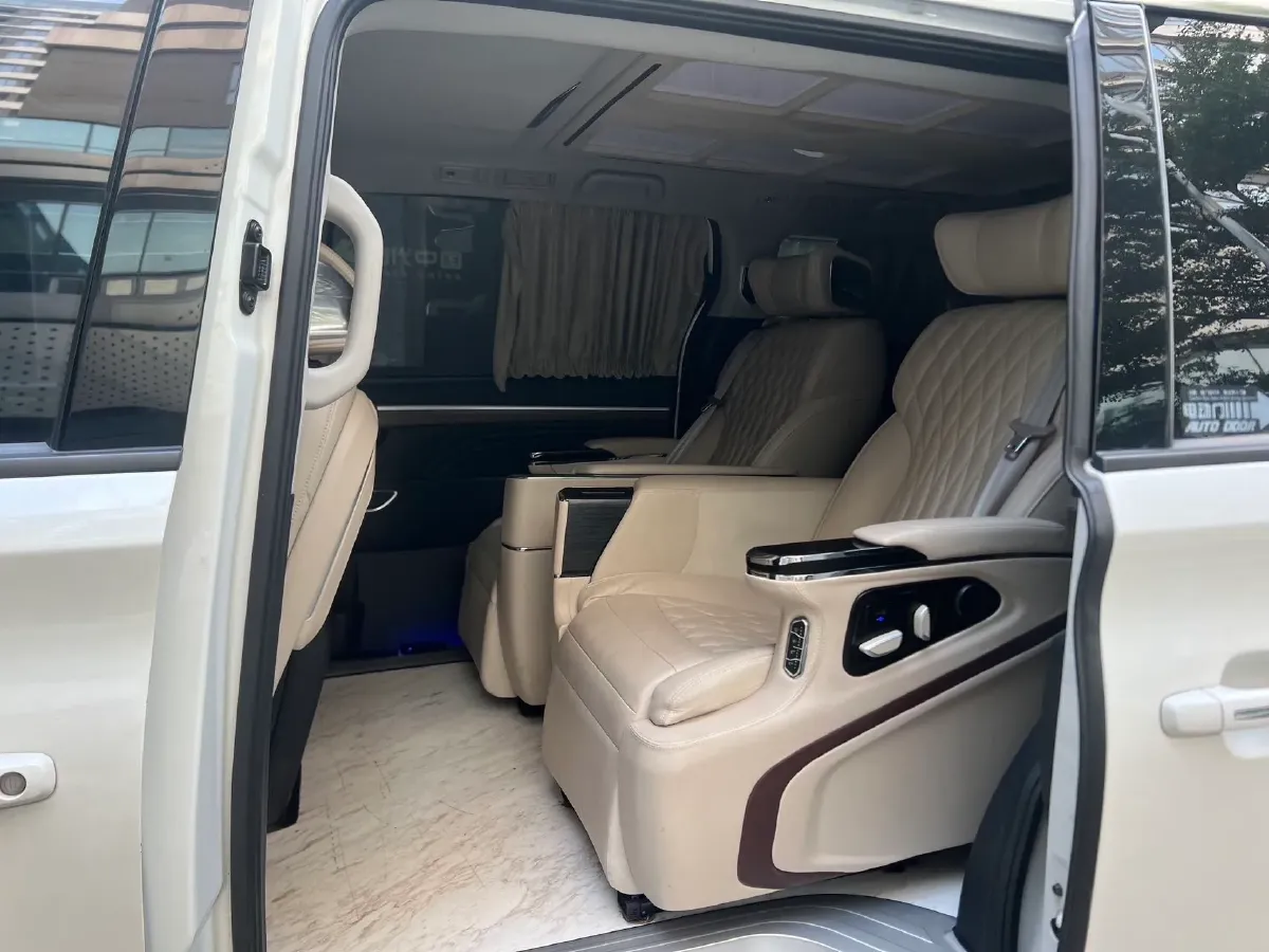 2021 GAC Trumpchi M8 2.0T 252HP L4 8AT,autocango,china used car exporter,china ev exporter,chinese used car exporter,chinese used ev exporter