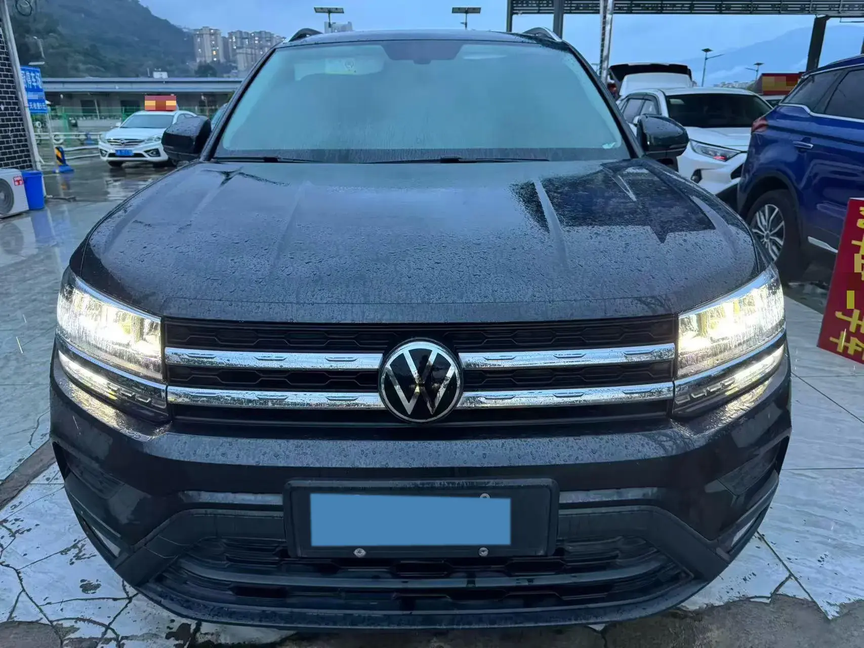 2022 VOLKSWAGEN THARU thumbnail 2