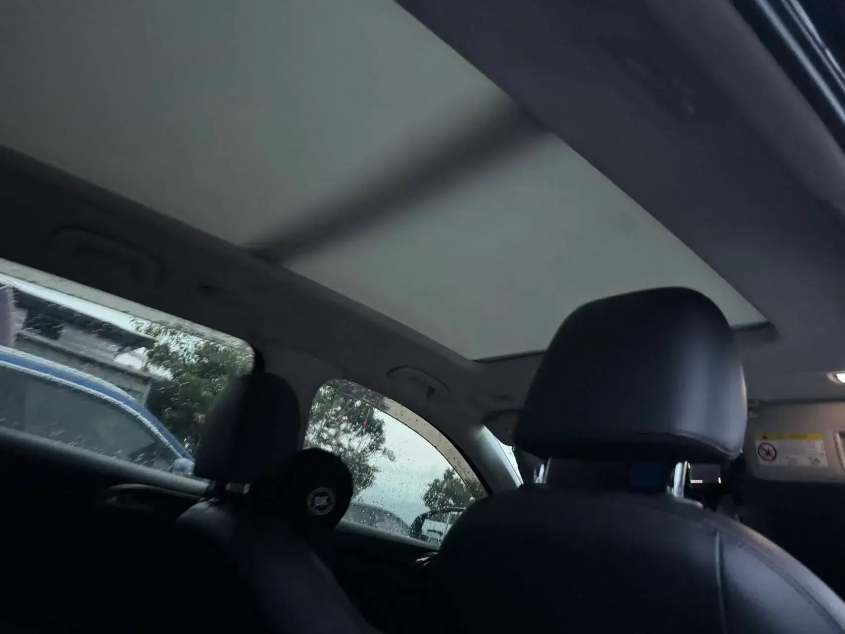 2022 VOLKSWAGEN THARU thumbnail 4