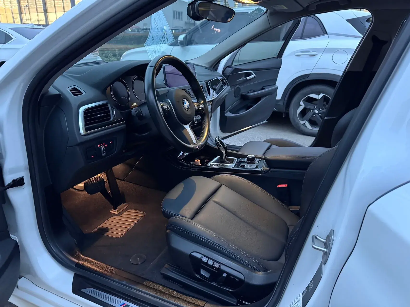 2020 BMW 1 thumbnail 4