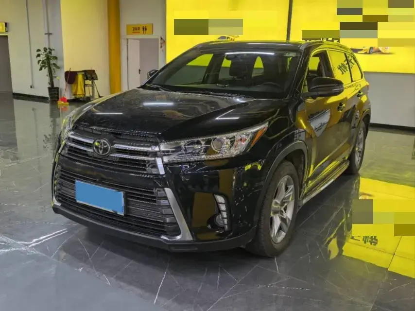 2018 TOYOTA HIGHLANDER view 1