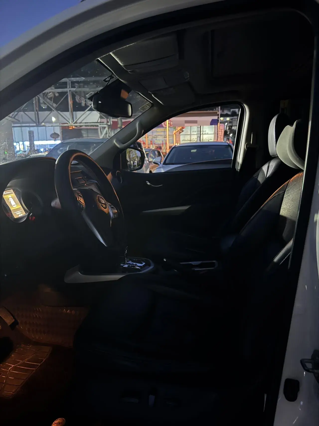 2020 NISSAN TERRA thumbnail 4