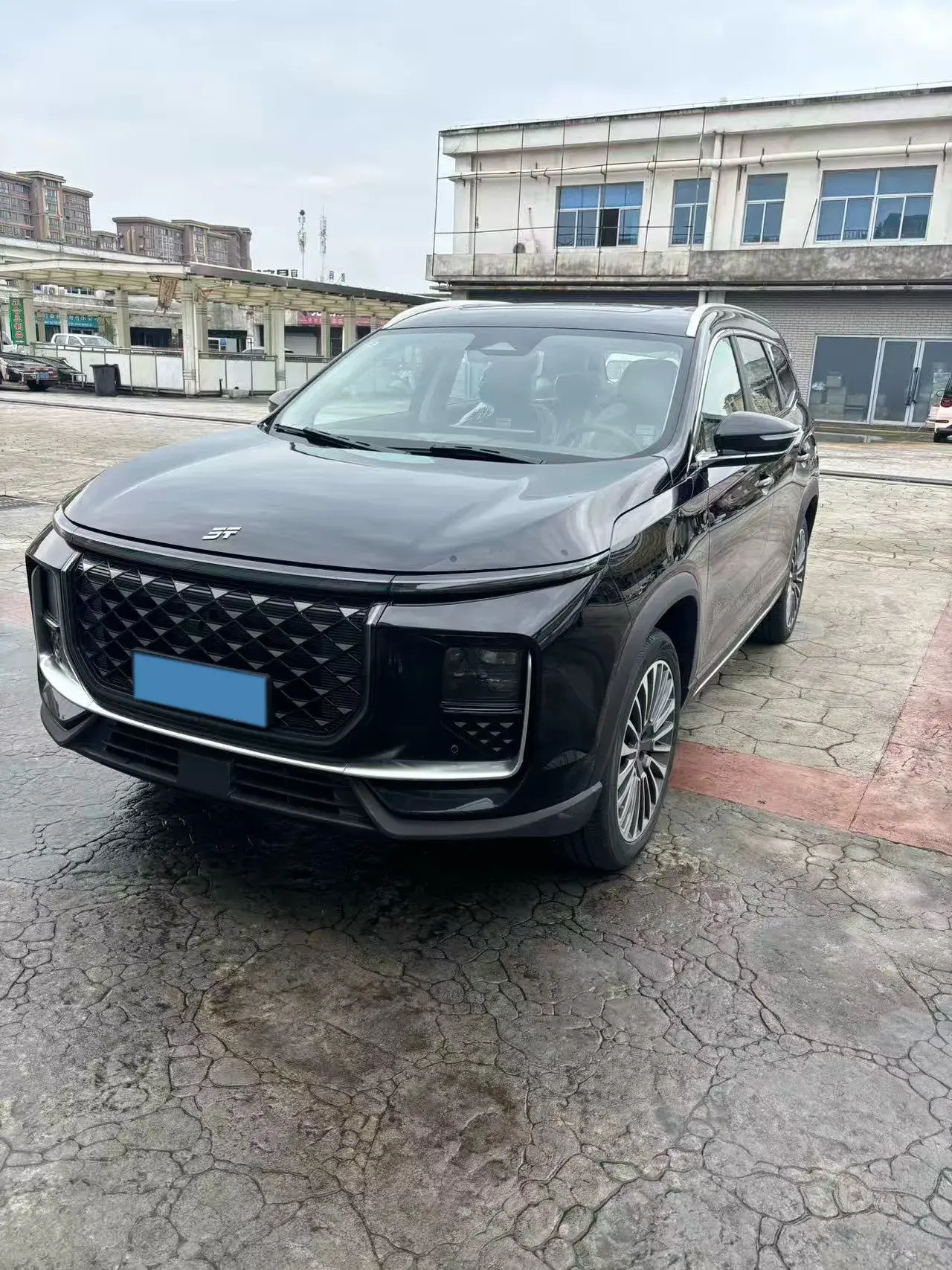 2023 JETOUR X70 view 1