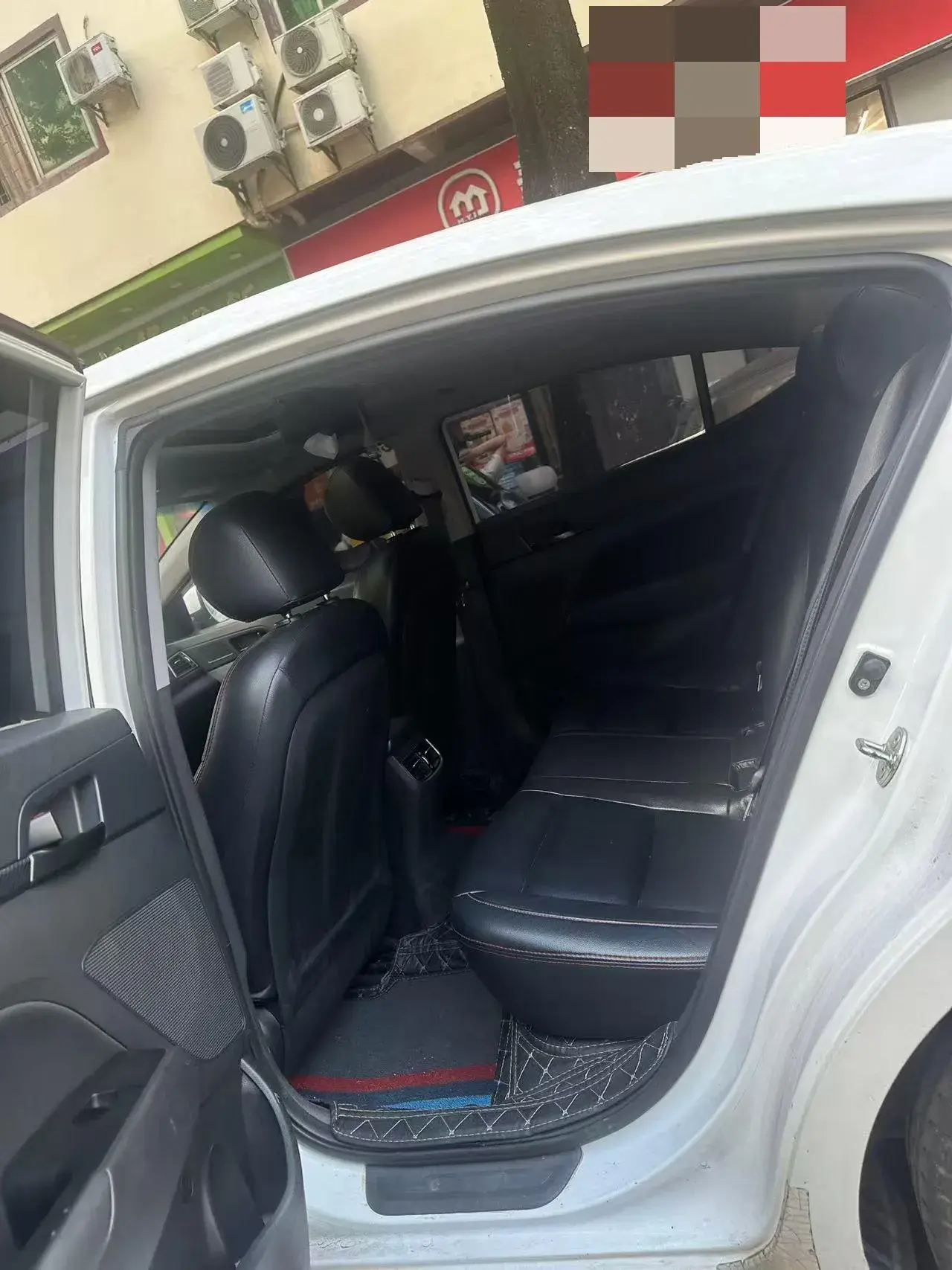 2018 HYUNDAI ELANTRA thumbnail 4