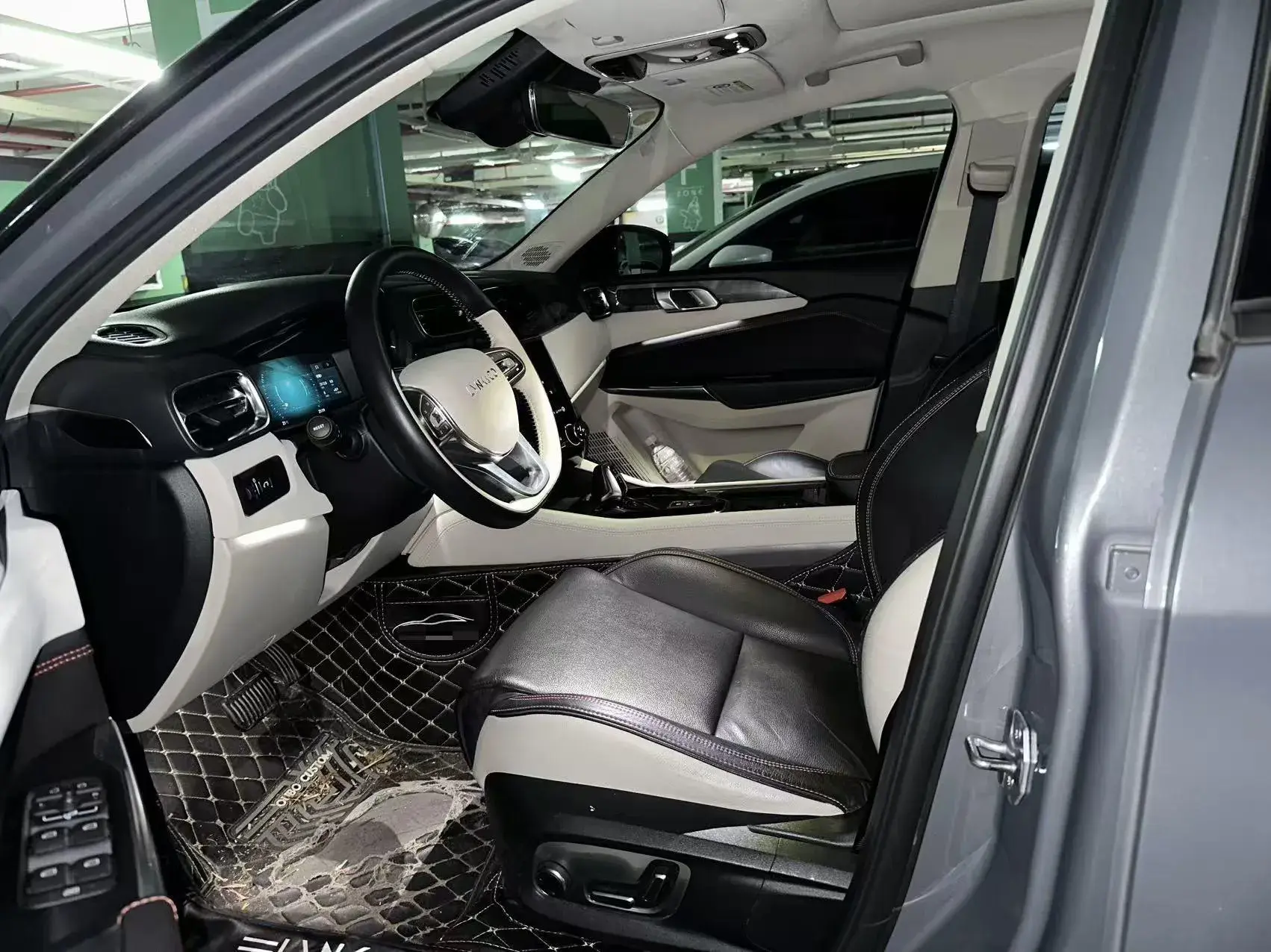 2018 LYNK&CO 02 thumbnail 3