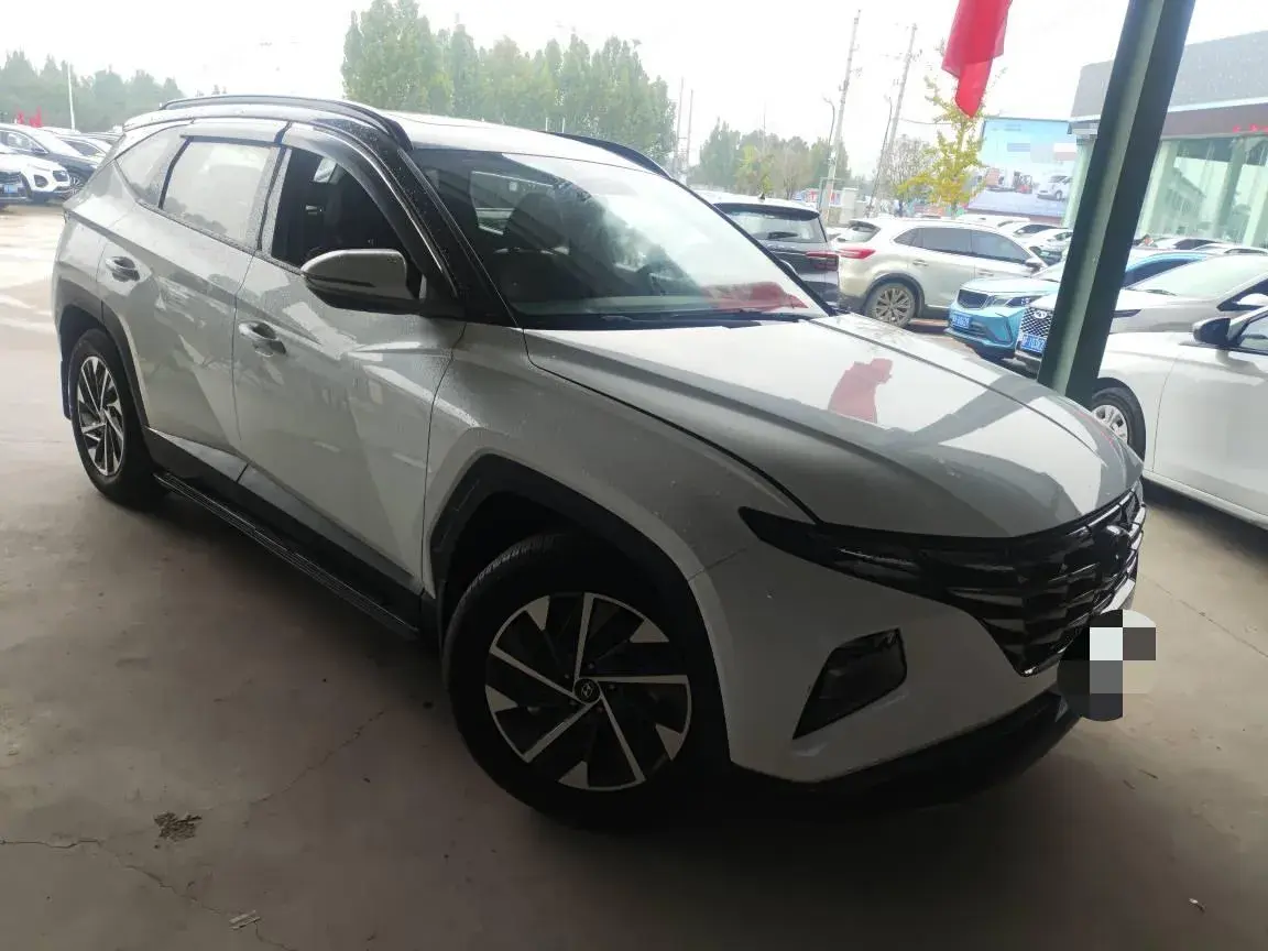 2021 HYUNDAI TUCSON thumbnail 4