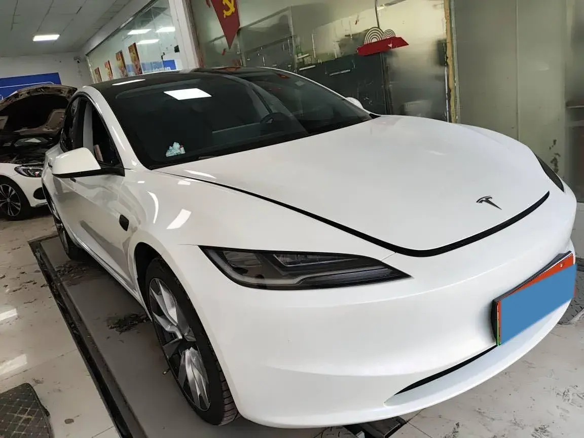 2025 TESLA MODEL view 1
