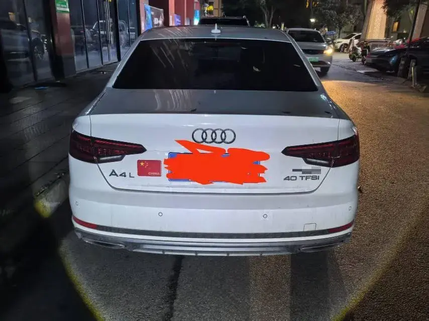 2019 AUDI A4L thumbnail 3