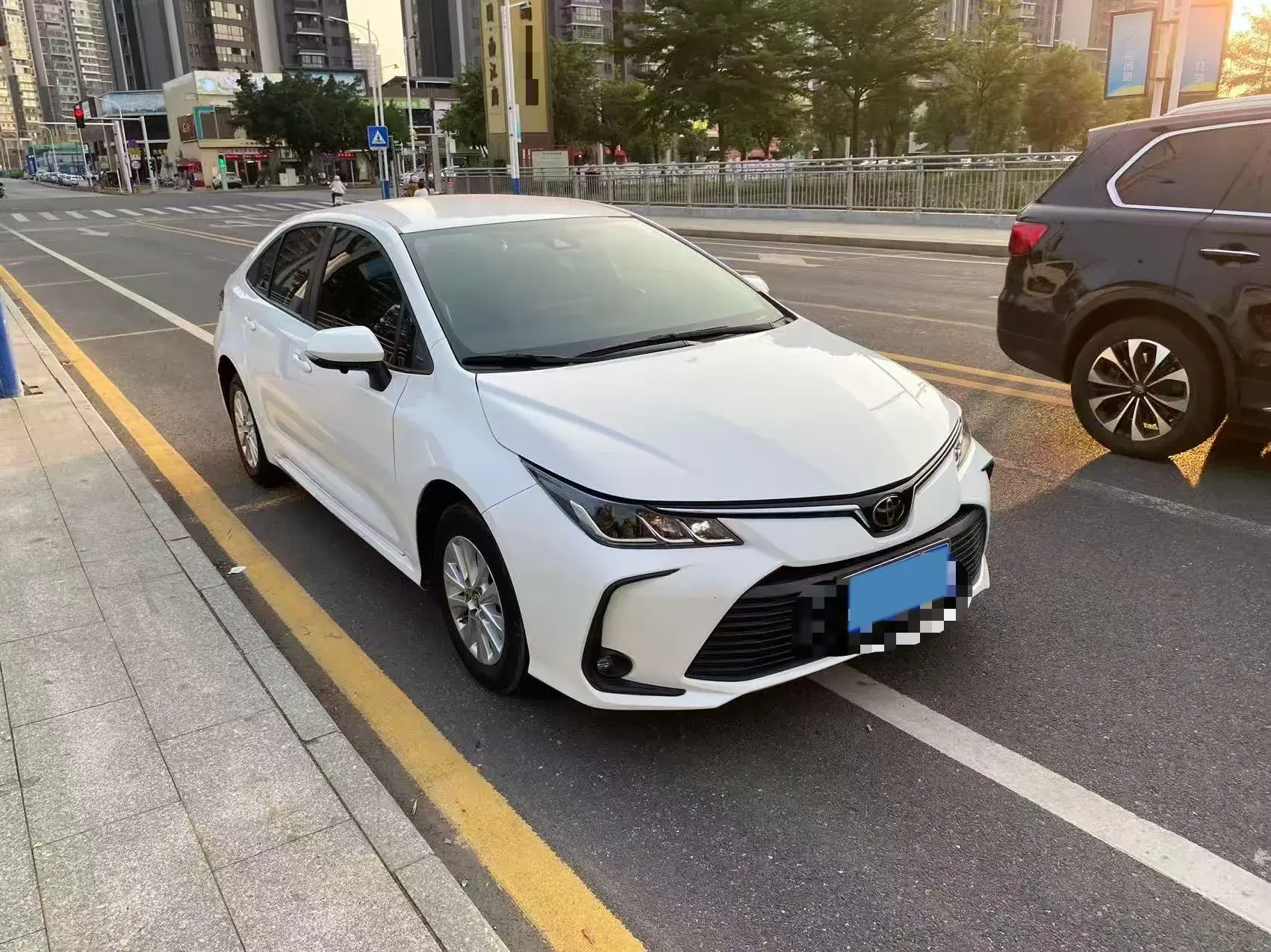 2021 TOYOTA COROLLA thumbnail 2