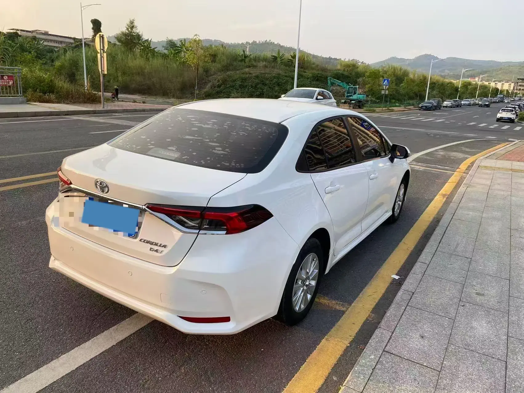 2021 TOYOTA COROLLA thumbnail 4