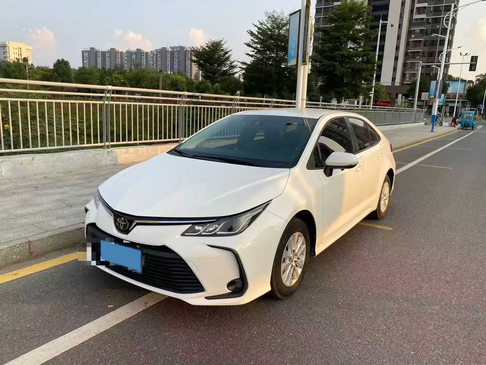 2021 TOYOTA COROLLA view 1