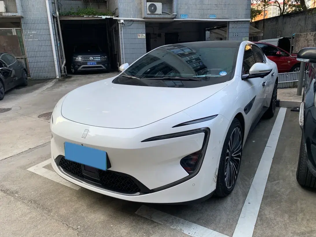 2025 AVATR 12 view 1