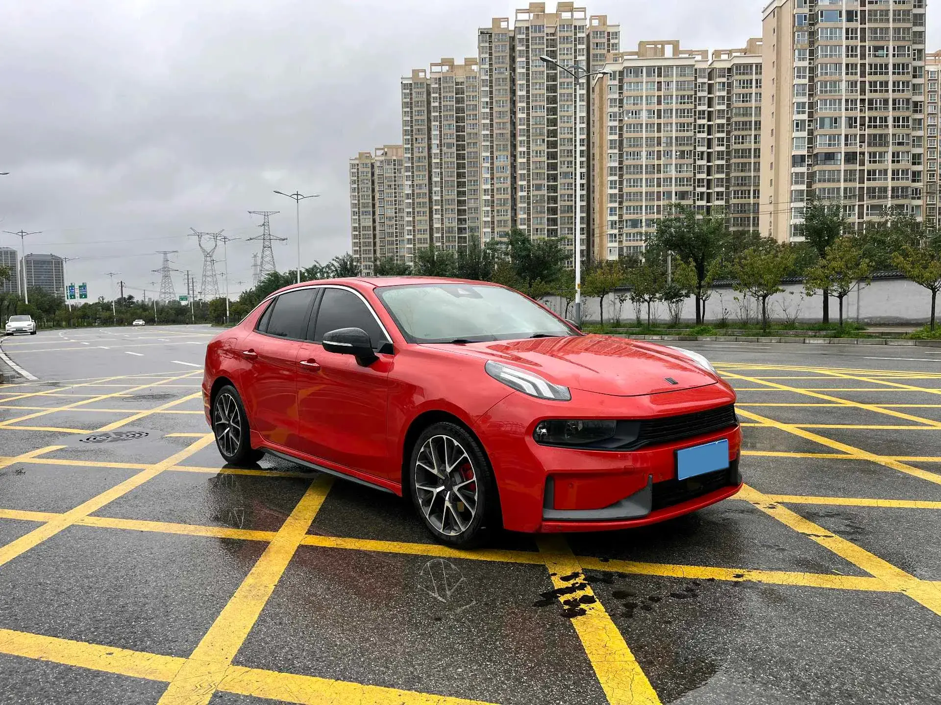 2019 LYNK&CO 03 thumbnail 3